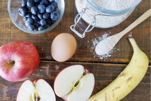 Baby Pancakes - Apple, banana and blueberry oat pancakes